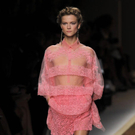 Valentino Frühlings-Sommer-Kollektion 2012 auf der Pariser Fashion Week