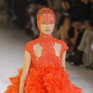 Alexander McQueen Frühlings-Sommer-Kollektion 2012 auf der Pariser Fashion Week