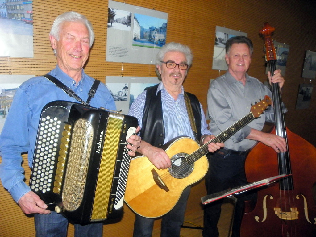 109_3871_jpg-1317855150