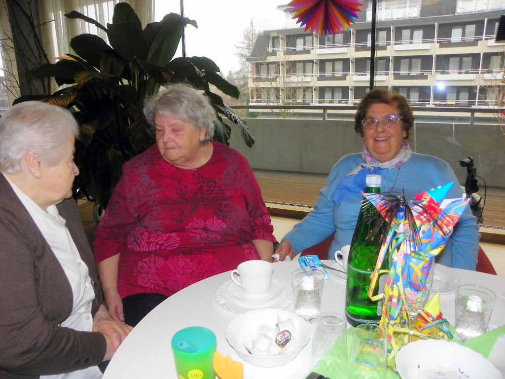 109_3877_jpg-1317855172