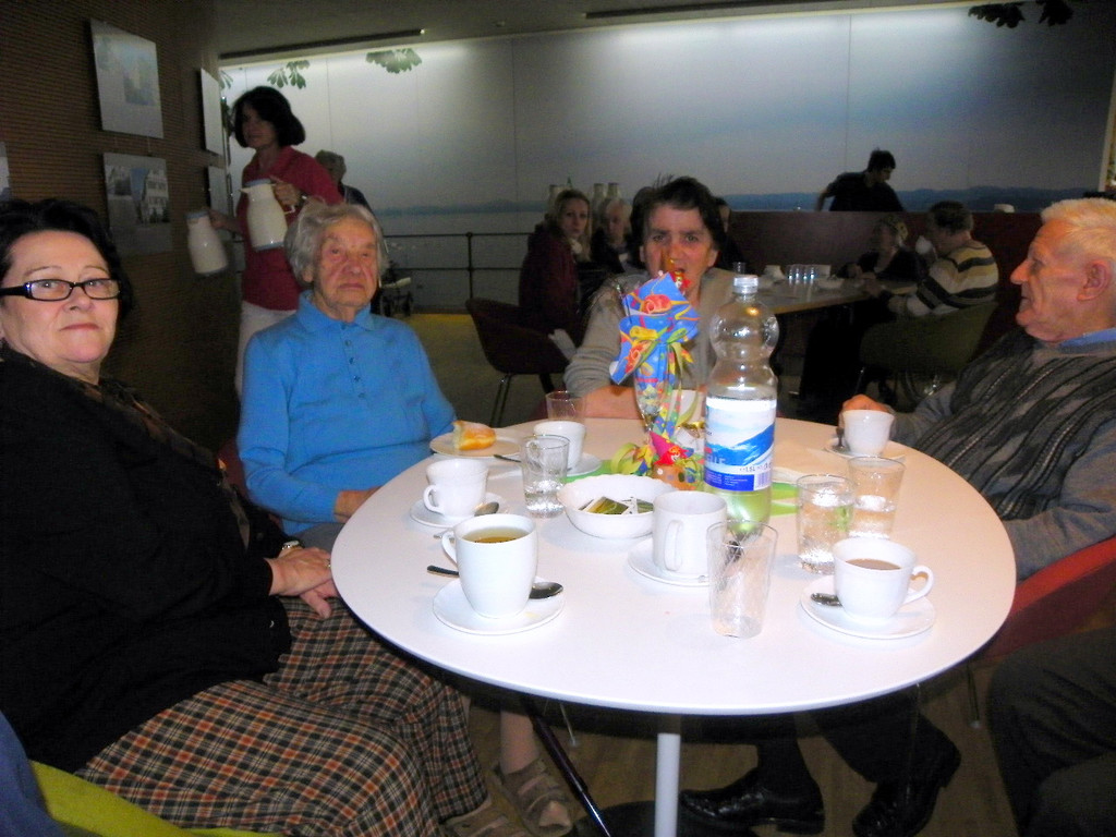 109_3879_jpg-1317855178