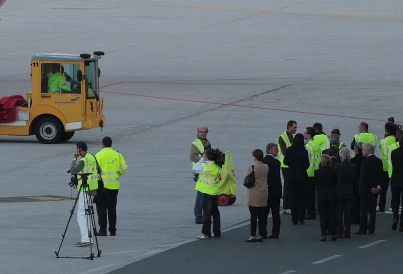 06102011indianairnmaktivnews _3_.JPG