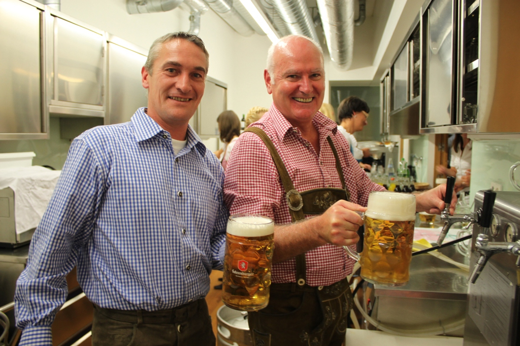 Oktoberfest Bierblosn 2011 _1__jpg-1318148880