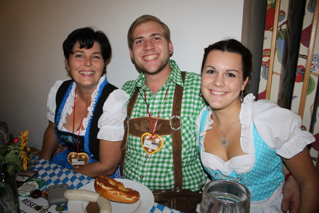 Oktoberfest Bierblosn 2011 _6__jpg-1318148945