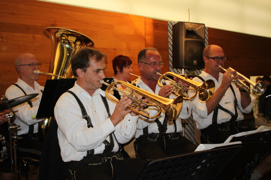 Oktoberfest Bierblosn 2011 _20__jpg-1318149121
