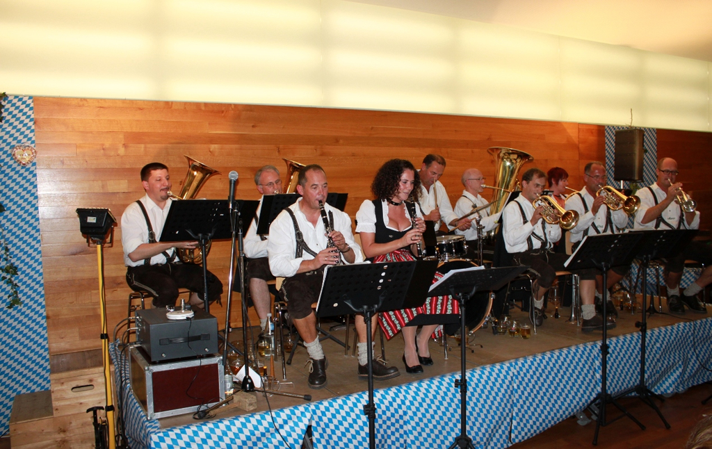 Oktoberfest Bierblosn 2011 _33__jpg-1318149293
