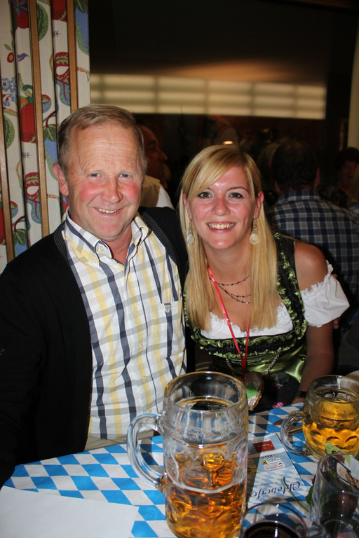 Oktoberfest Bierblosn 2011 _5__jpg-1318148931
