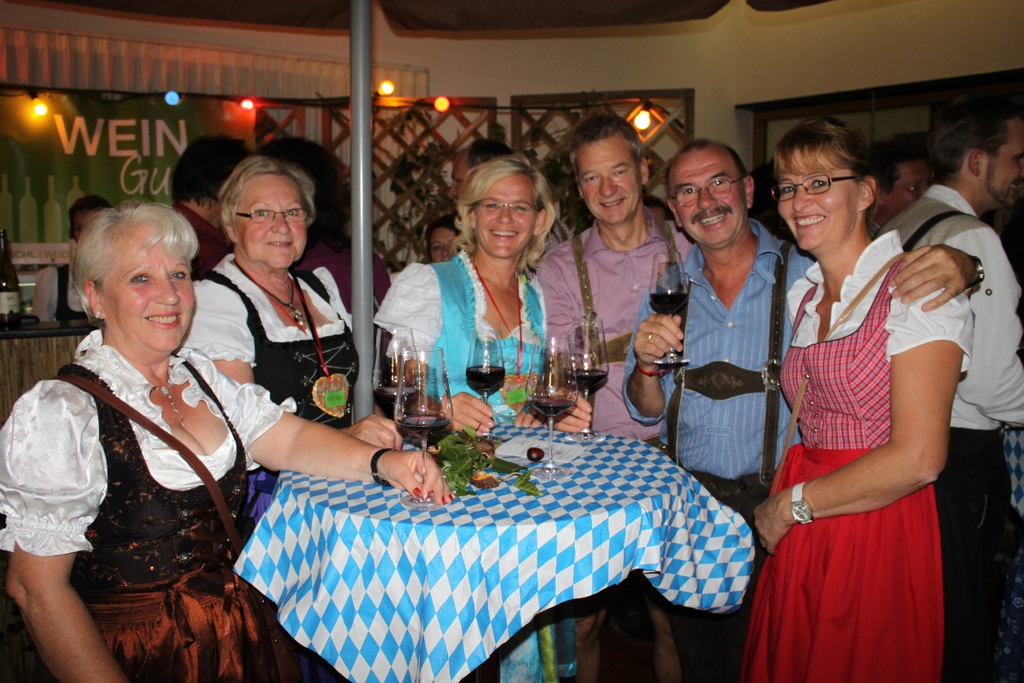 Oktoberfest Bierblosn 2011 _28__jpg-1318149230