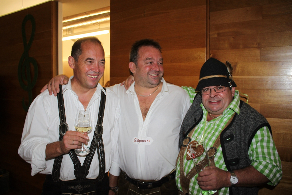 Oktoberfest Bierblosn 2011 _43__jpg-1318149419
