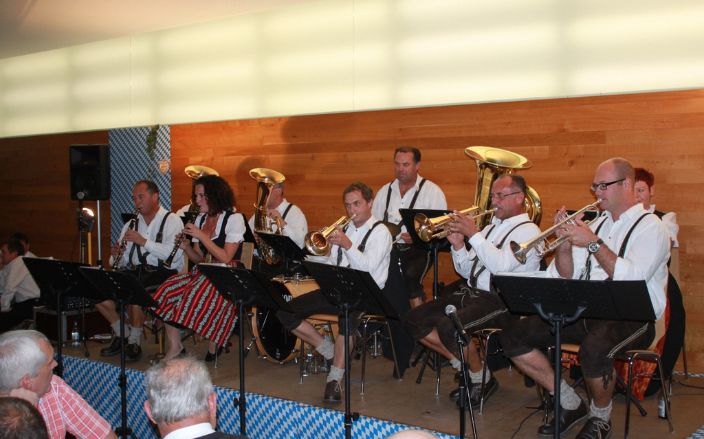 Oktoberfest Bierblosn 2011 _44__jpg-1318149432