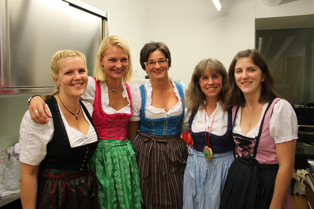 Oktoberfest Bierblosn 2011 _67__jpg-1318149691