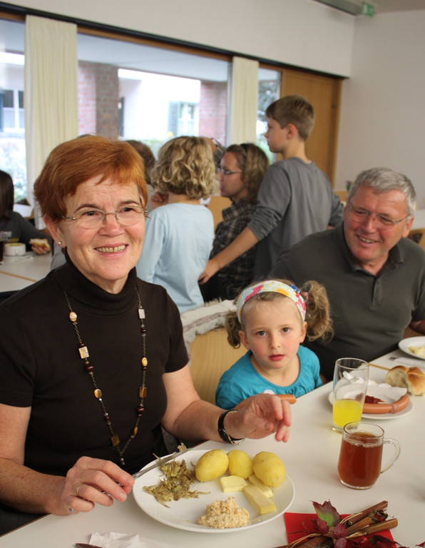 Pfarre Missionskreis Kartoffeltag Impressionen 2010 _14__jpg-1318168042