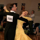Petra und Ulrich bringen den Pokal ins Ländle