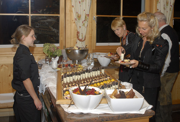 Charity Festabend Montafoner Hof Dessert c Gerhard Scopoli.jpg