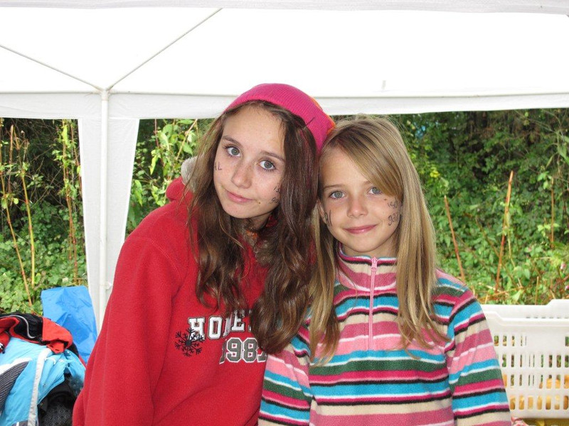 Melina und Ines.jpg