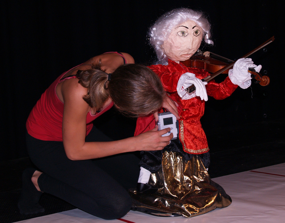 Robot21Mozart __jpg-1318266041