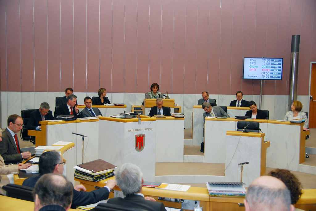 regierungsbank02_jpg-1318320373