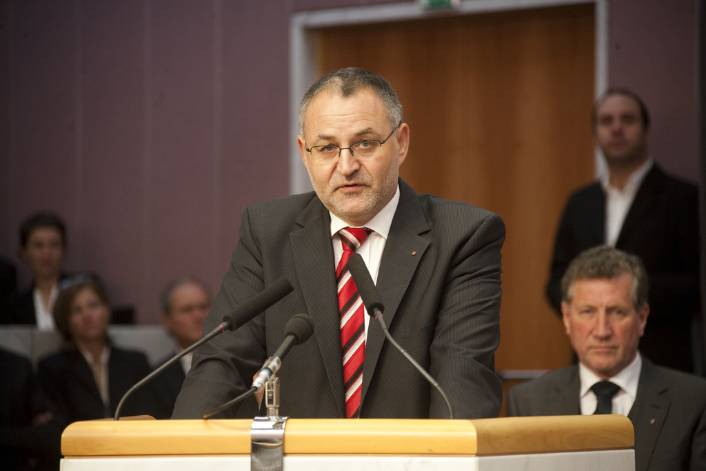 goegele_rostra_01_jpg-1318320211