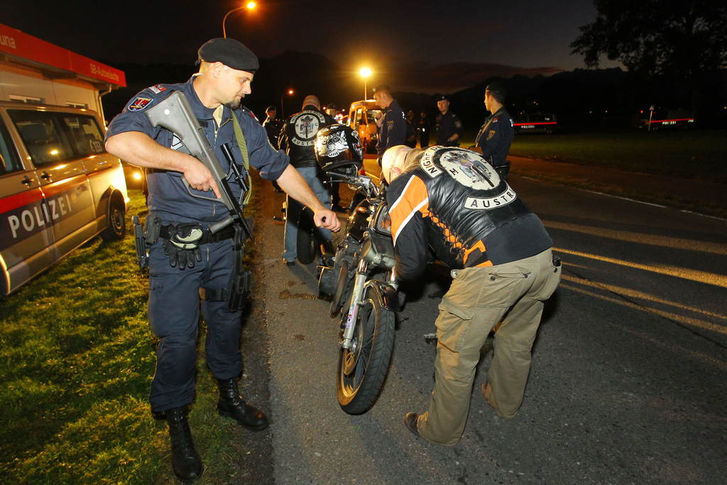 Kontrolle Bikertreffen77.jpg