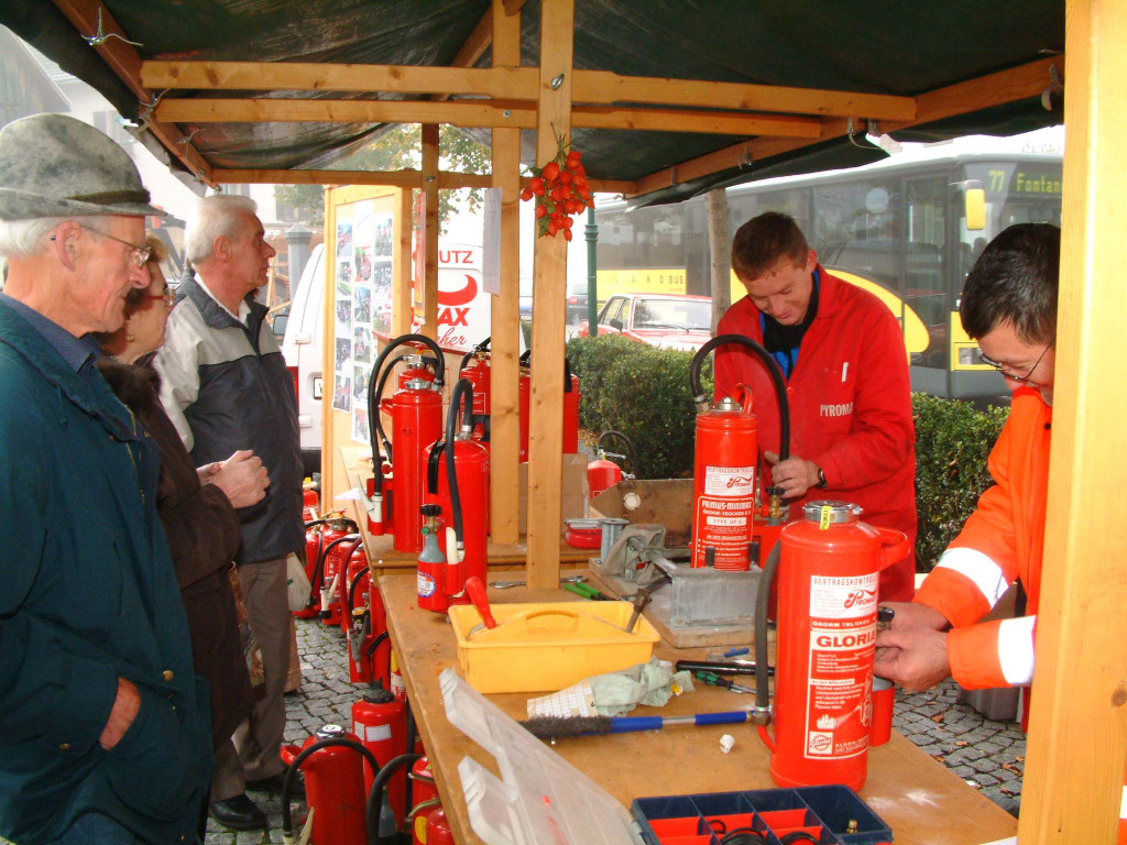 OF Feuerl__scher_jpg-1318421724