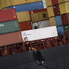 Ölpest vor Neuseeland: Havarierter Frachter weist Spannungsrisse auf