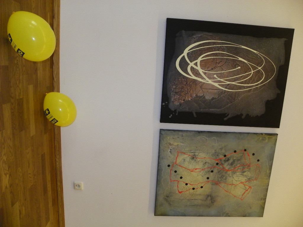 112_8709_JPG-1318545188