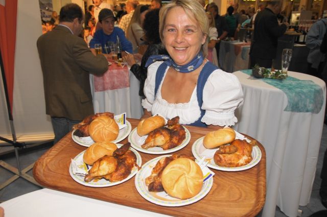 normal_13102011eroeffnungintersportspaktivnews_003.JPG