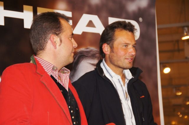 normal_13102011eroeffnungintersportspaktivnews_012.JPG