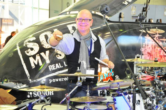 normal_14102011musikmbaktivnews009.JPG