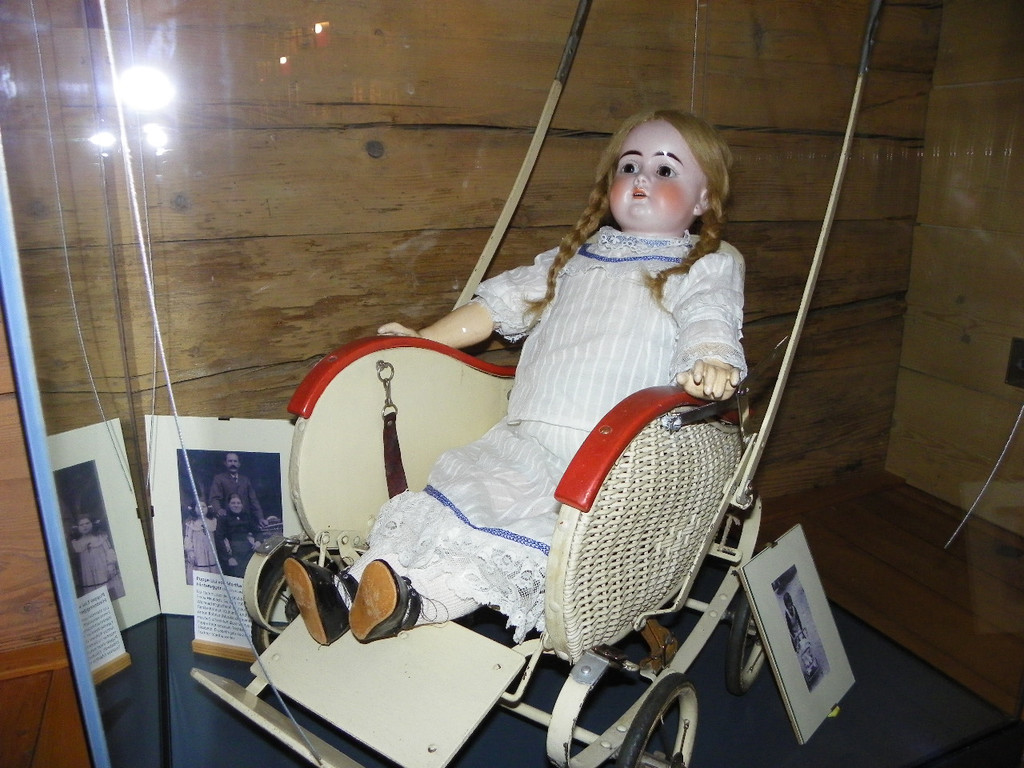 106_7017_jpg-1318722839