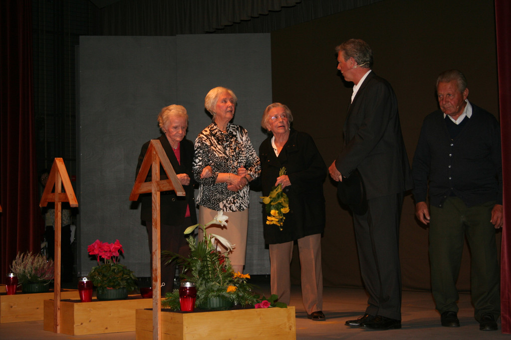 Seniorentheater Nenzin_jpg-1318788132