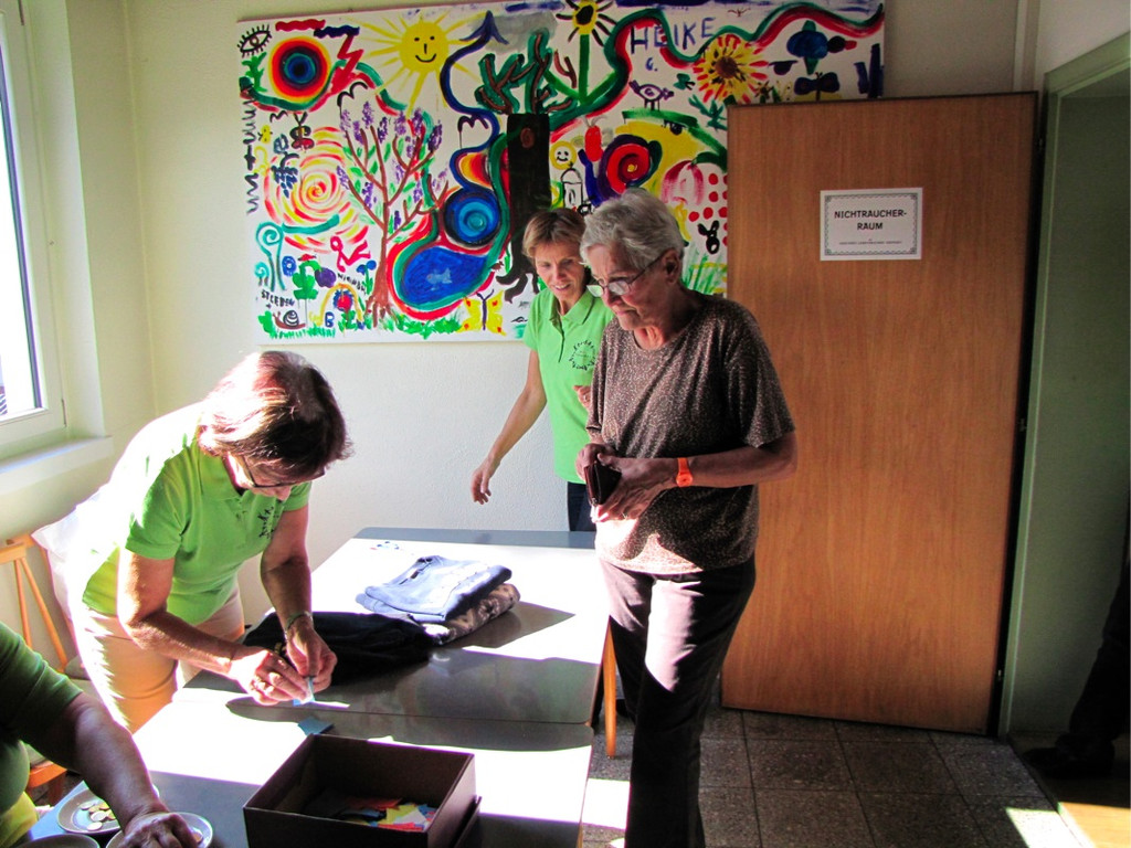 BK_kinderkleiderbasar 13_jpg-1318793203