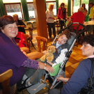 Scheck__bergabe Stunde des Herzens 14_10_2011  _8__JPG-1318794461