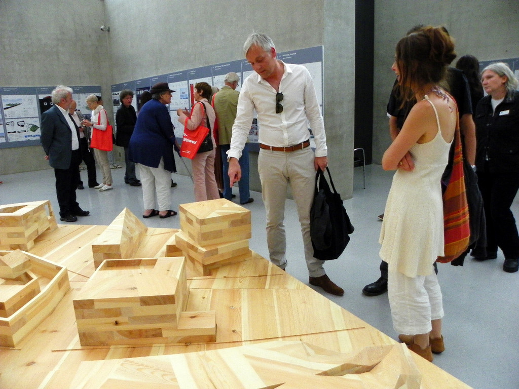 111_9813_JPG-1318804835