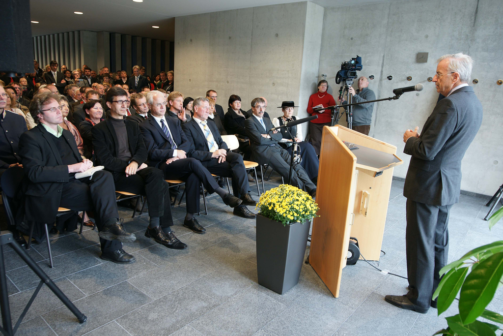 Sozialzentrum 12.jpg