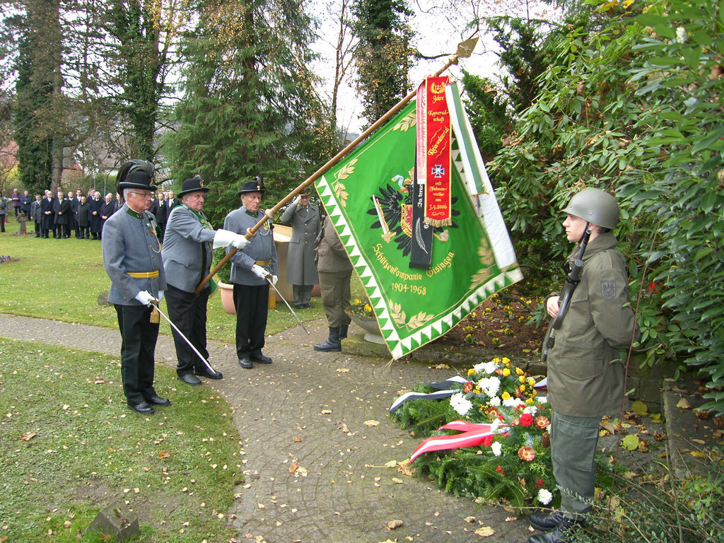 SH105736_JPG-1318842303