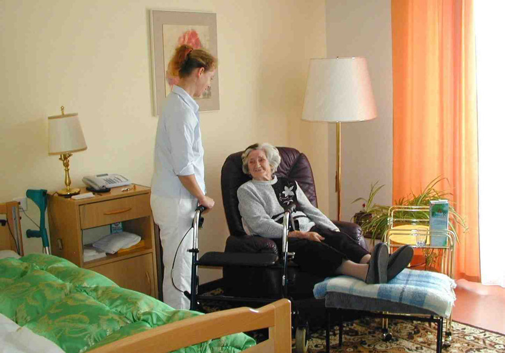 altenpflege02jpg_jpg-1318939999