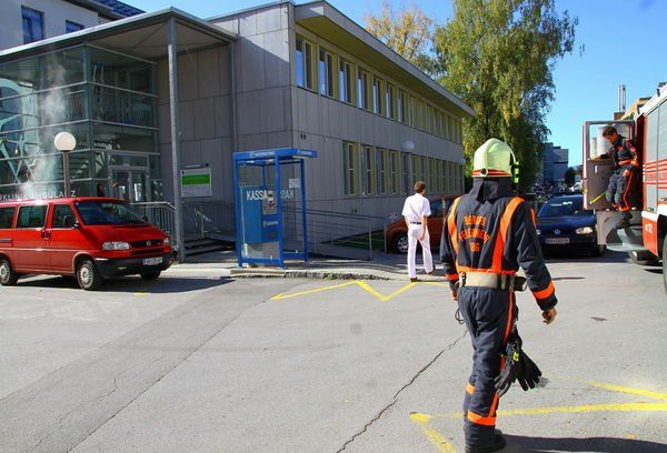 normal_18102011fmt_heizungsrohrplatzerlkh_mw_04.JPG