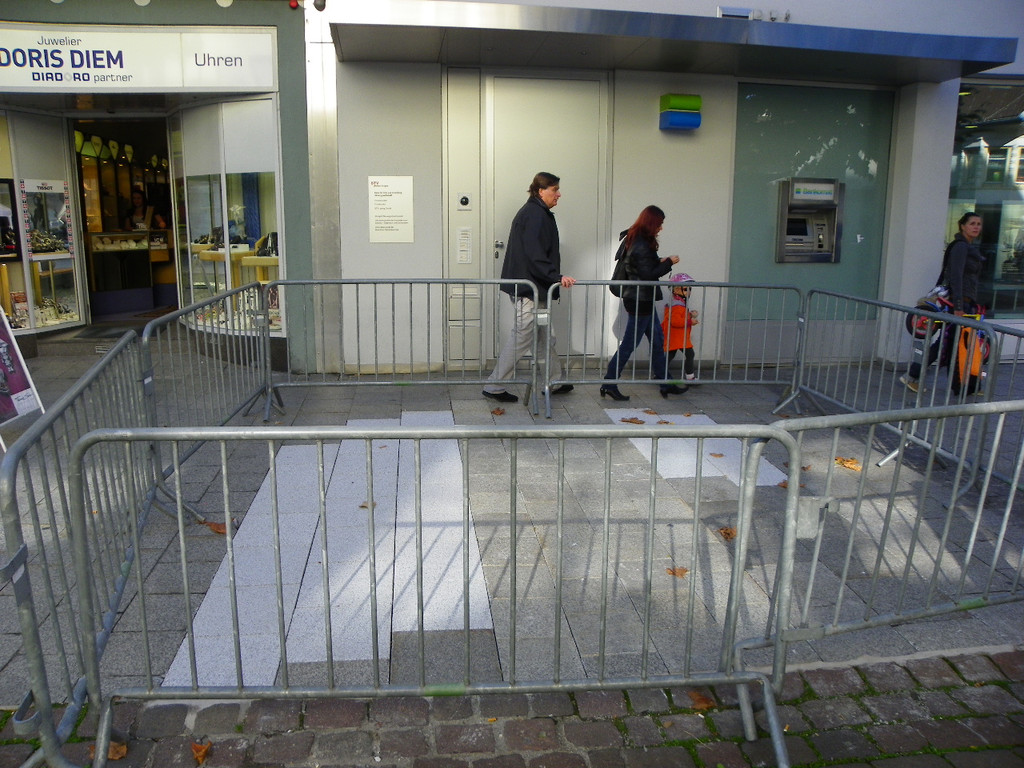 112_8686_JPG-1318973093