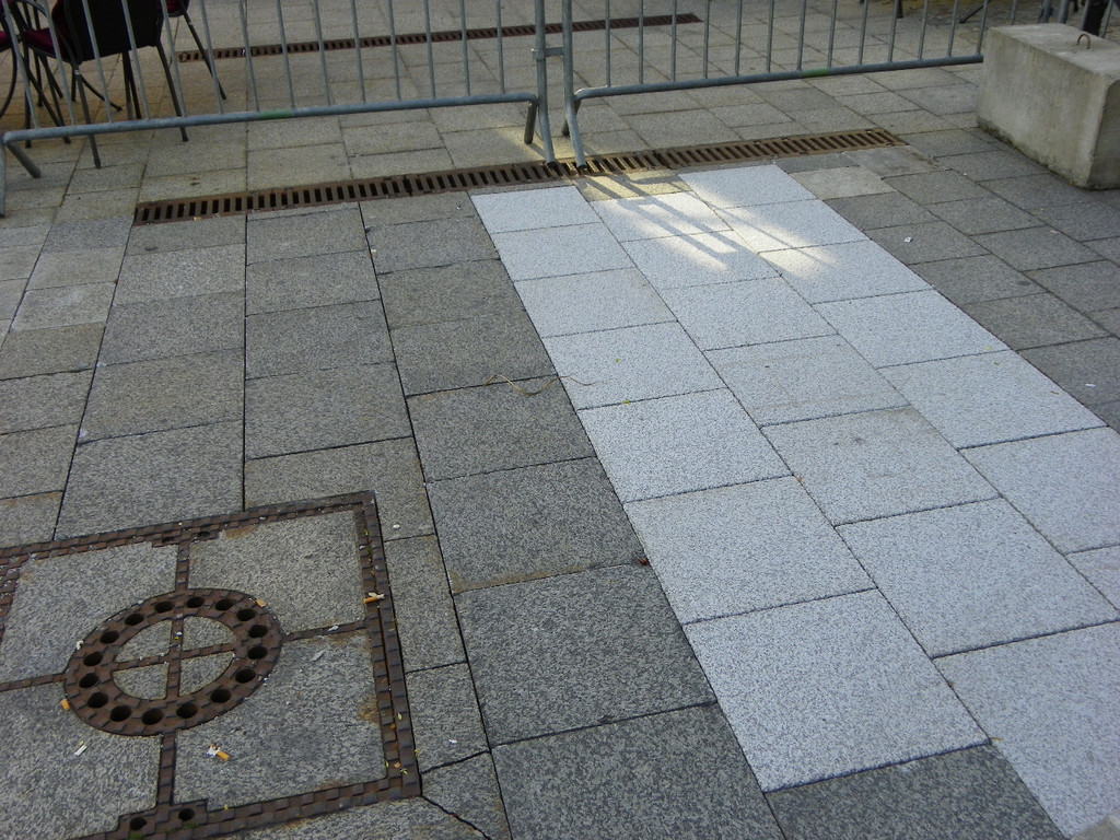 112_8690_JPG-1318973133