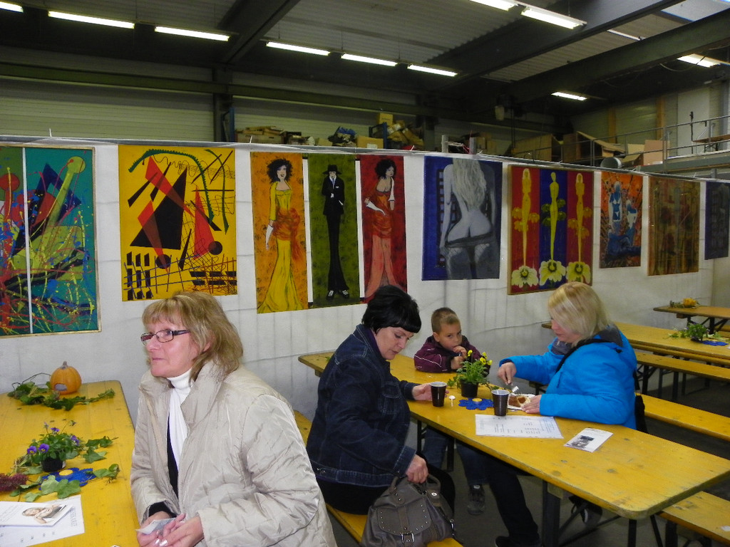 112_9027_JPG-1319064925