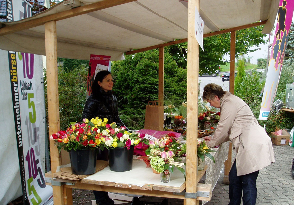 Presse Unternehmerboerse auf dem Markt in Hohenweiler BU 4_jpg-1319219703