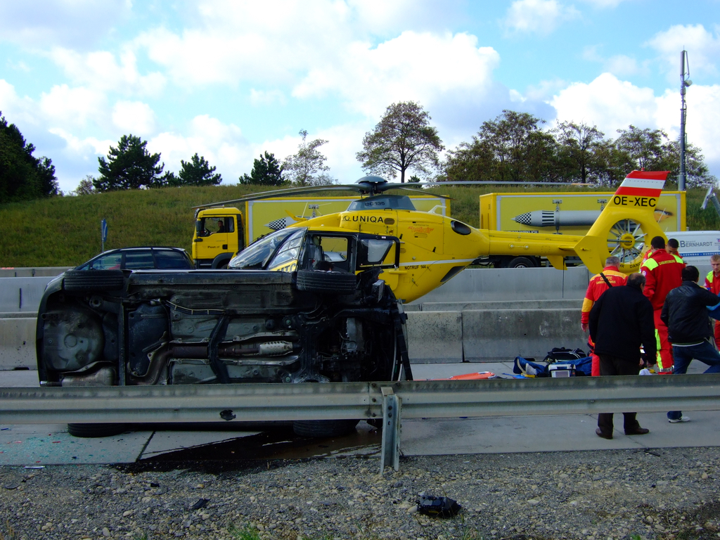 Pkw-Lkw_troe_ _1_.JPG