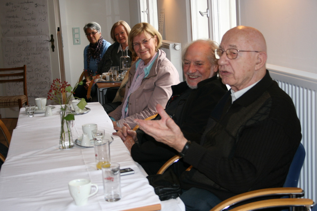 IMG_0050_JPG-1319308048