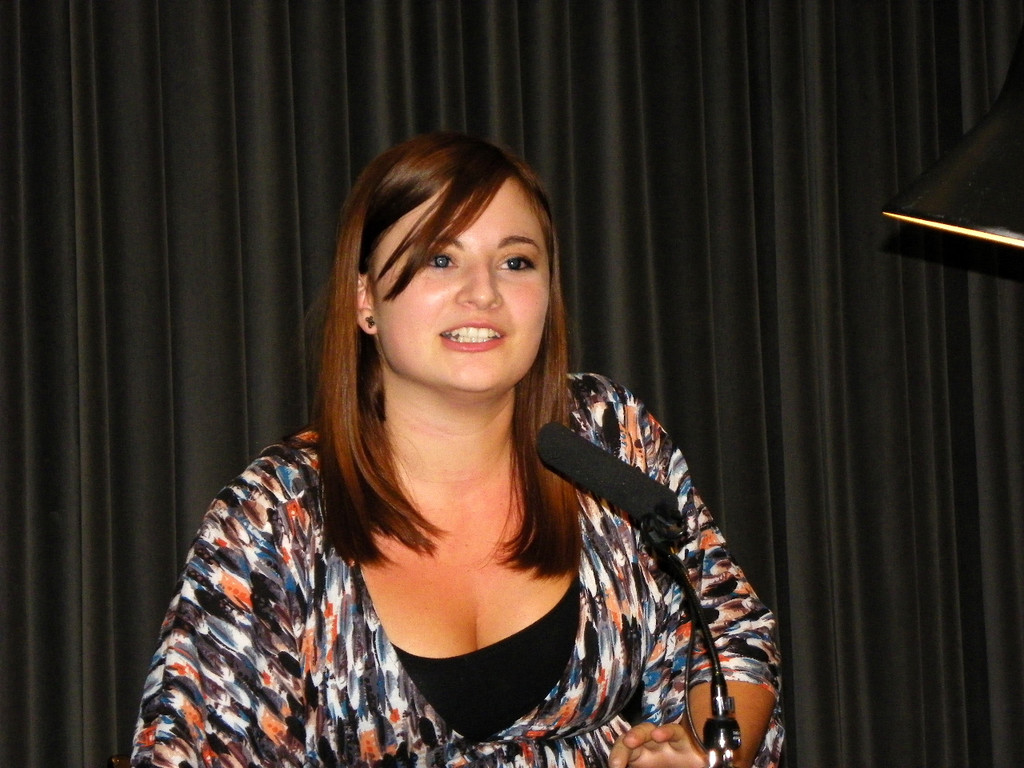 112_8722_JPG-1319382928