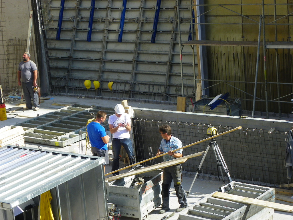 112_8203_JPG-1319388741