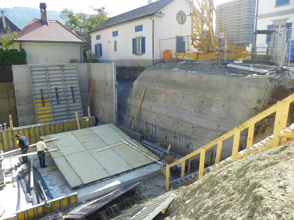 112_8205_JPG-1319388759