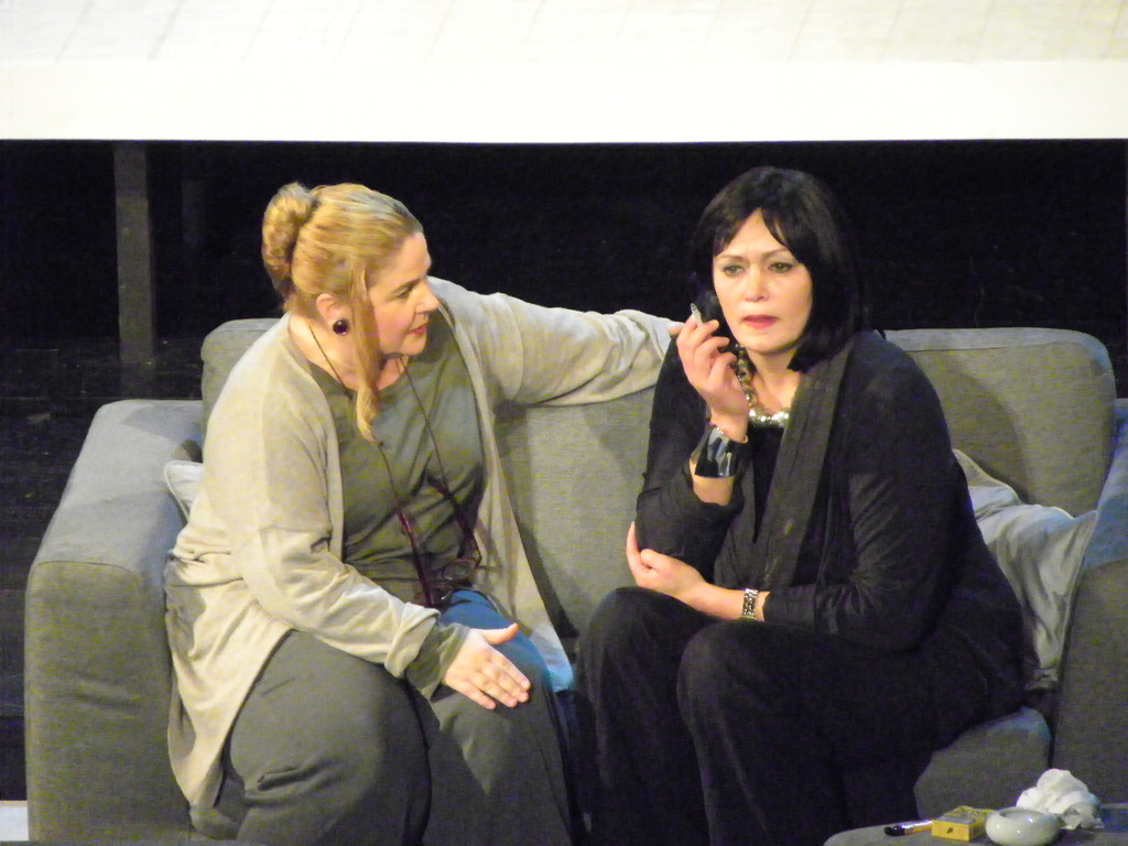 112_8945_JPG-1319390783