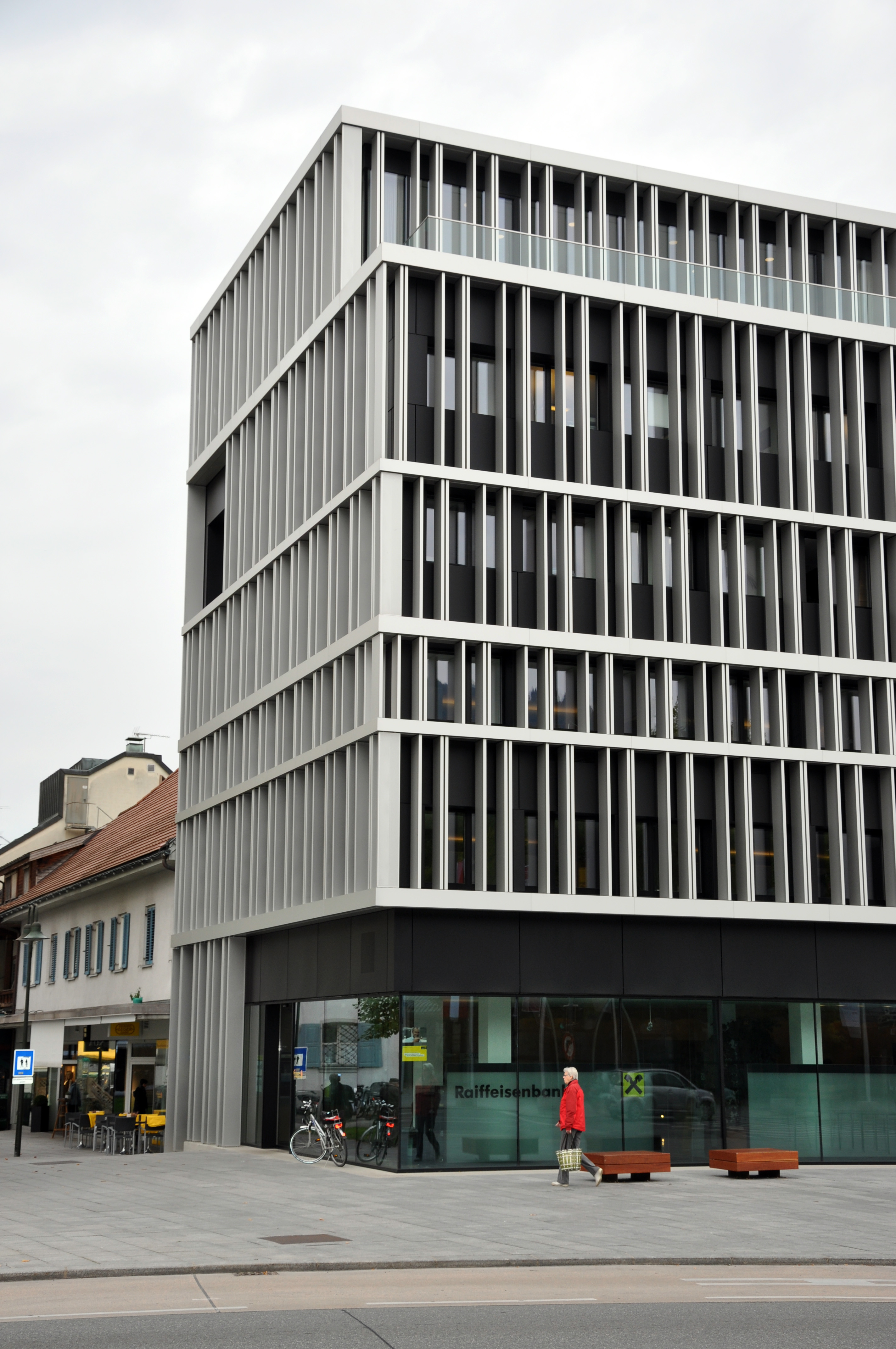 DSC_0210_JPG-1319408236