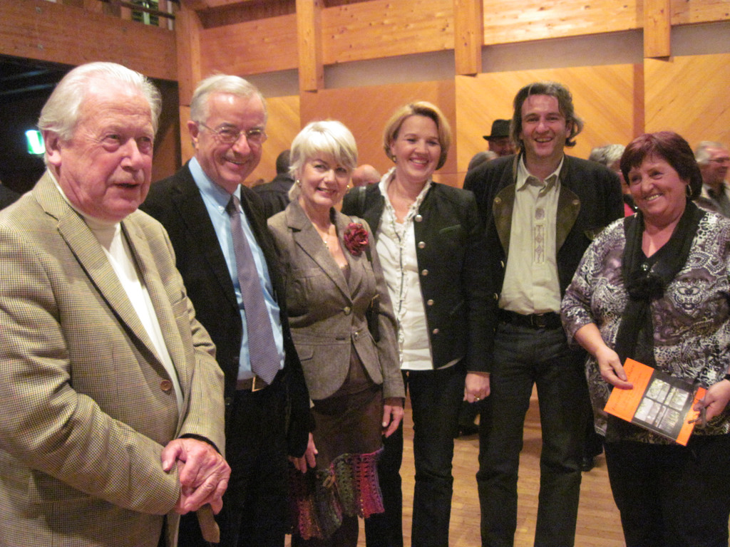 IMG_0032_JPG-1319418165